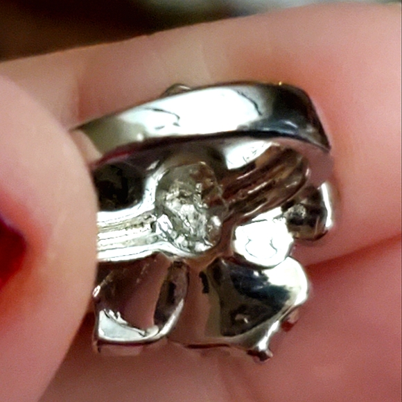 Beautiful ruby floral silver band ring size 6. - Picture 5 of 5